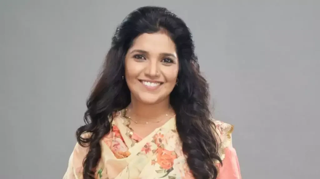 Mukta Barve Biography Marathi