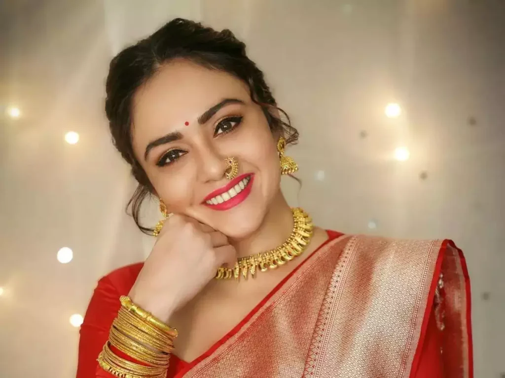 अमृता खानविलकर |Amruta Khanvilkar Biography