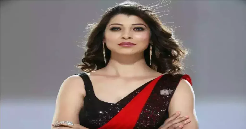 Tejaswini Pandit Biography Marathi 