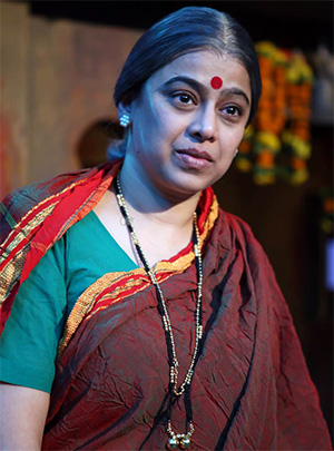 Medha Manjarekar in Natsamrat 