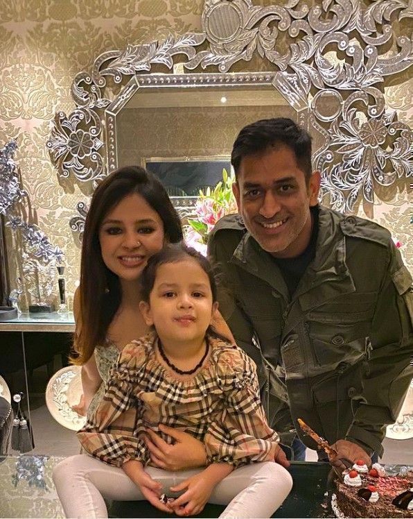 Mahendra Singh Dhoni With His Family