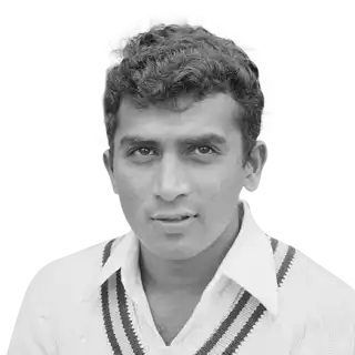 Sunil Gavaskar Biography Marathi 