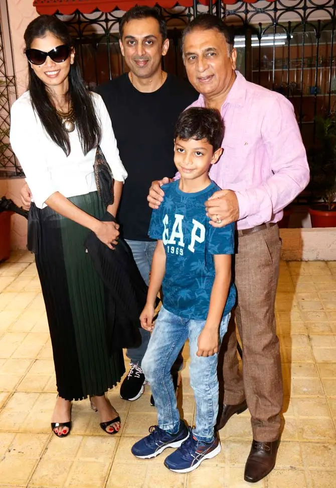 Sunil Gavaskar With His Family 